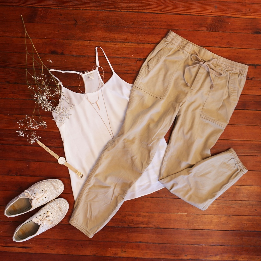 Gap Iconic Khaki Joggers